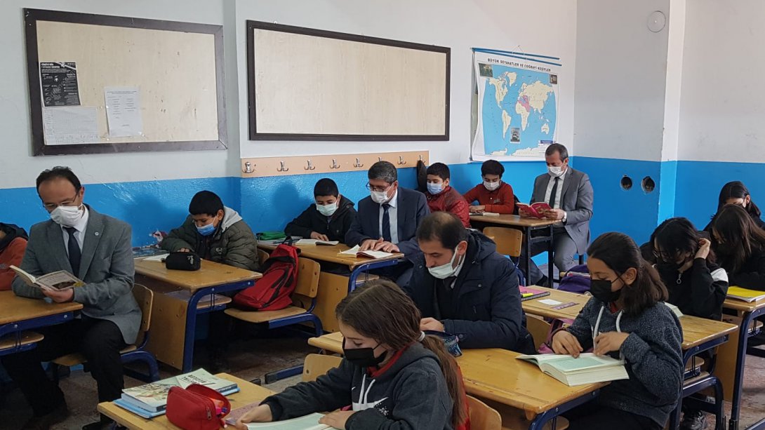 Birlikte Başaralım Okuma Projesi Atatürk YBO'da Uygulanmaya Devam Ediyor