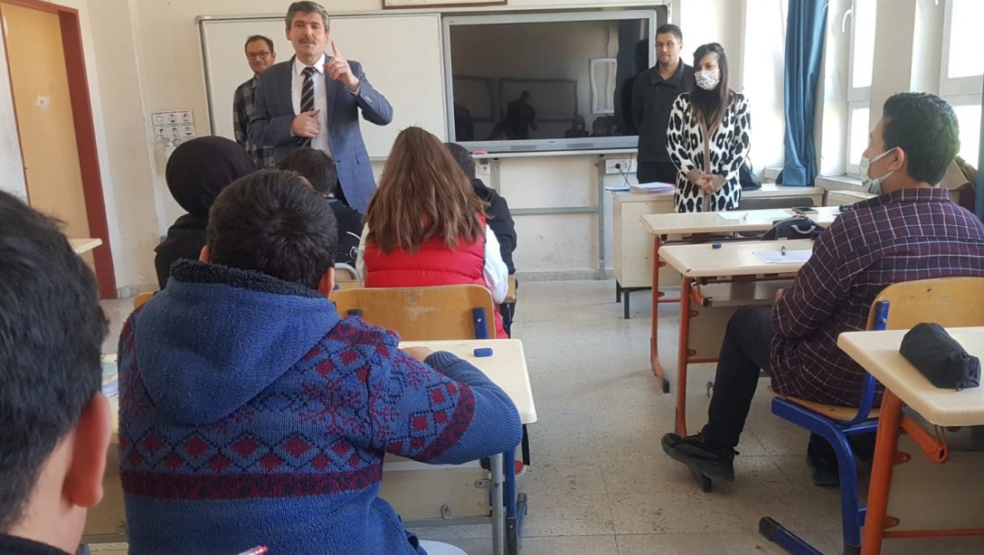İlçe Milli Eğitim Müdürlüğünden Şehit İzzet Taşbaş İmam Hatip Ortaokuluna Ziyaret