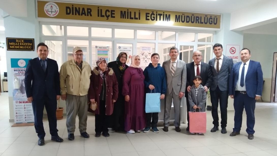 İL BİRİNCİLERİMİZİ İLÇE MİLLİ EĞİTİM MÜDÜRÜMÜZ UFUK TAŞBAŞ MAKAMINDA AĞIRLADI