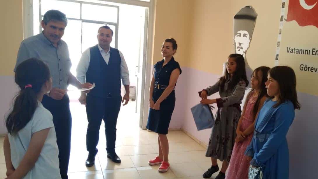 OKULLARDA GERÇEKLEŞTİRİLEN YIL SONU ETKİNLİKLERİNE KATILDIK